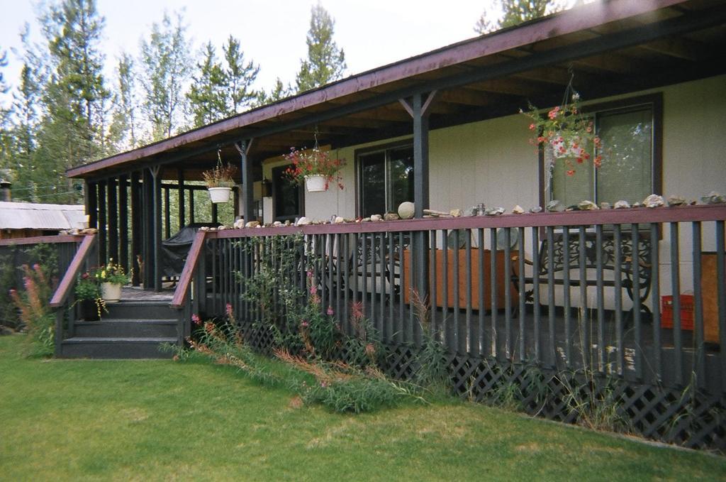 Triple B Bed N Breakfast Bed & Breakfast Whitehorse Exterior photo